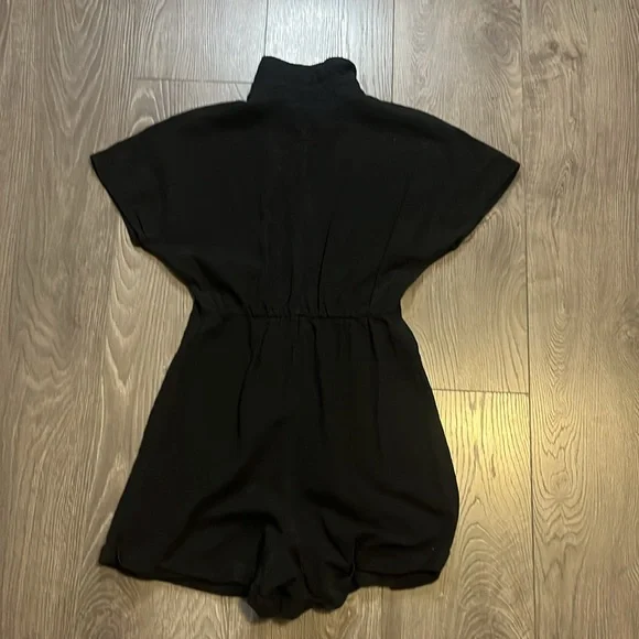 🛑SOLD NWOT SHEIN black linen feel romper - Picture 5 of 5